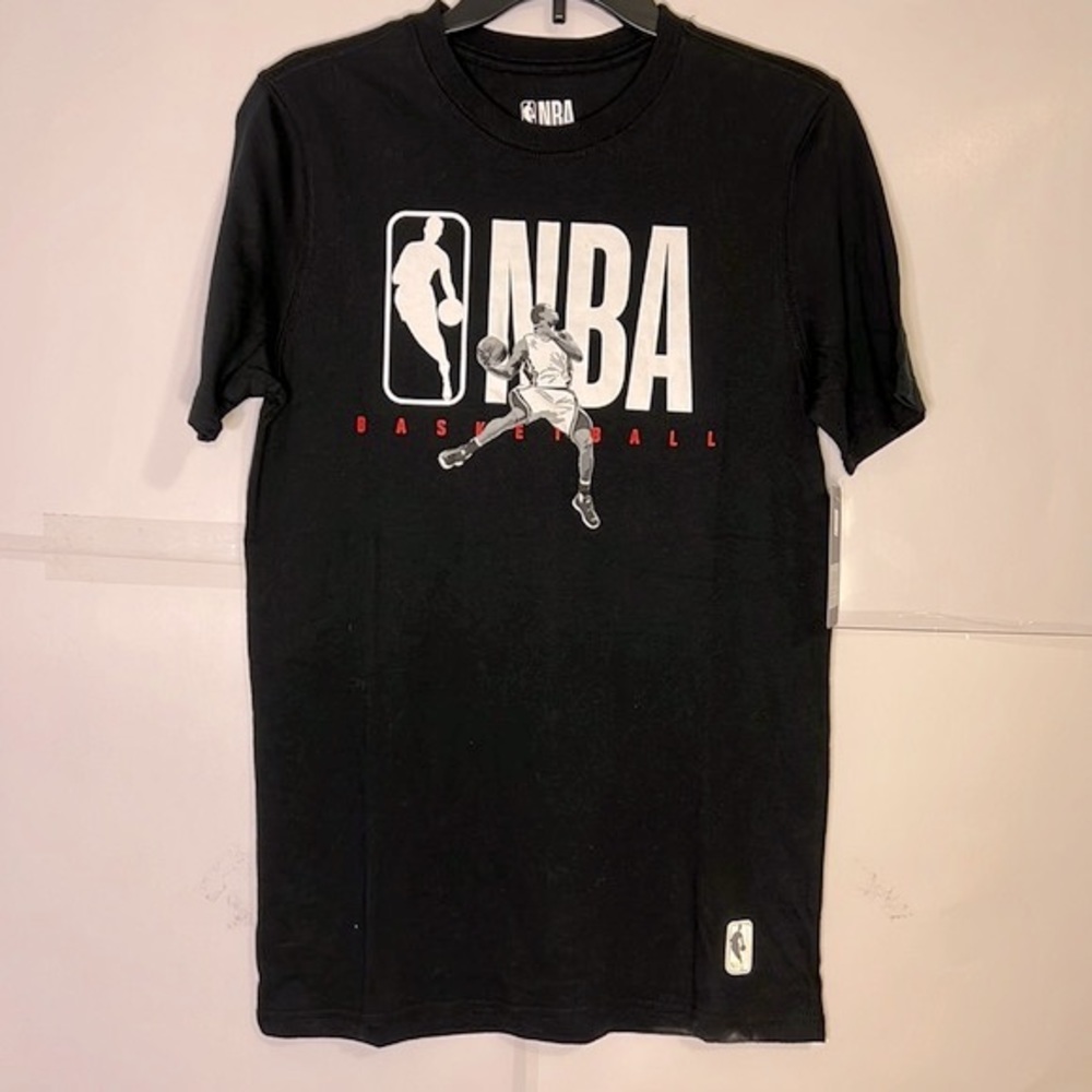 Men’s NBA Basketball Black Graphic Tee Size Small